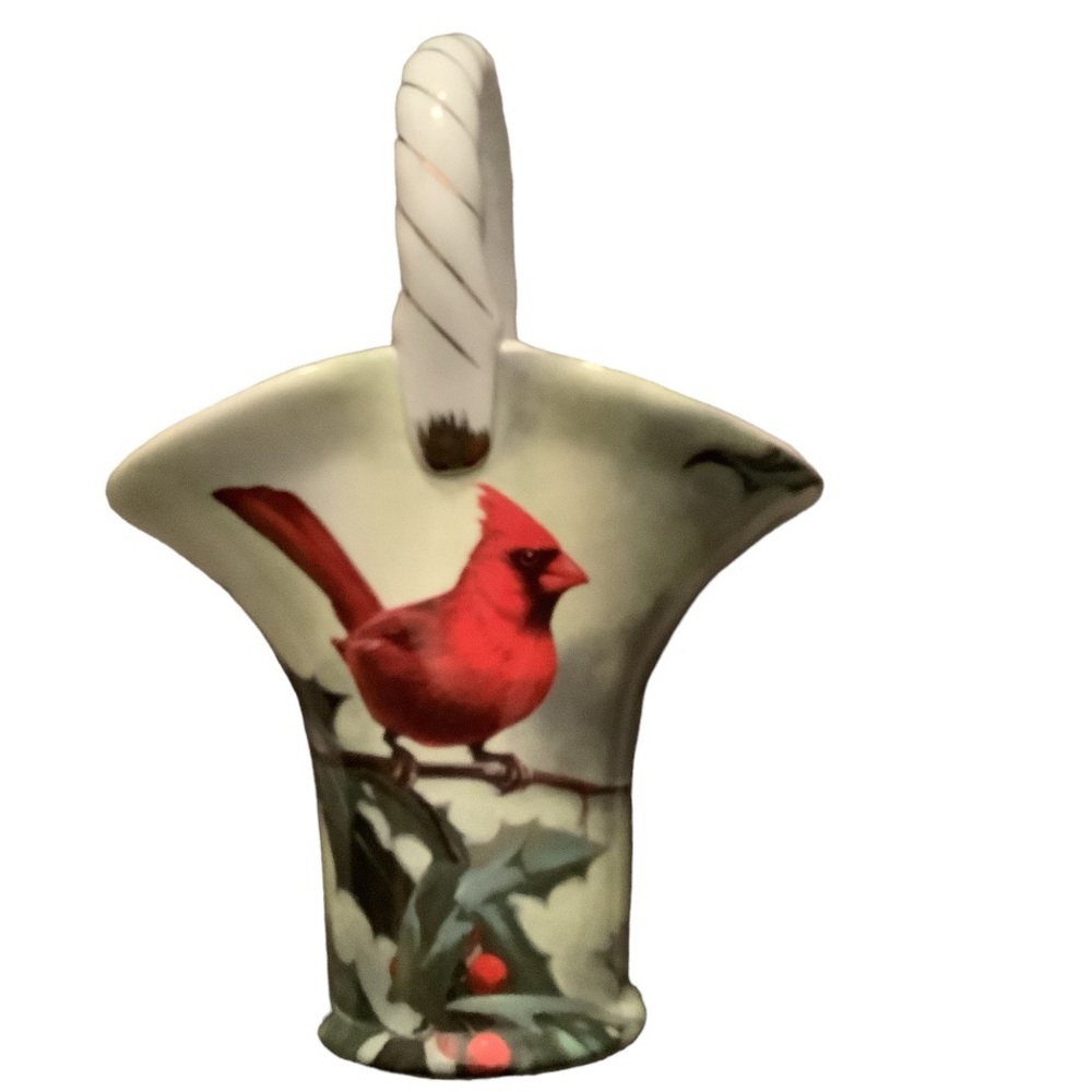 Hautman Brothers Collection Vintage Basket Cardinal in Holly